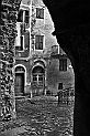 3 - Scorcio di via